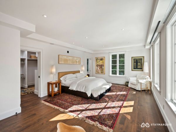 Hamptons Home 1020394