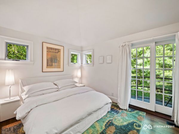 Hamptons Home 1020394