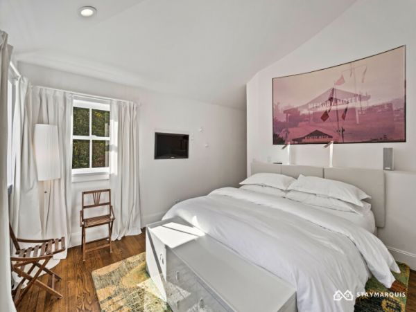 Hamptons Home 1020394