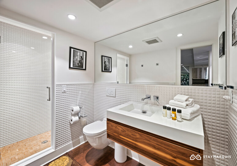 Hamptons Home 1020394