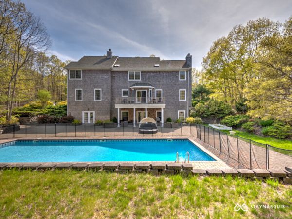 Hamptons Home 1020395