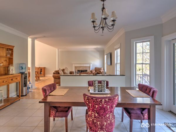 Hamptons Home 1020395