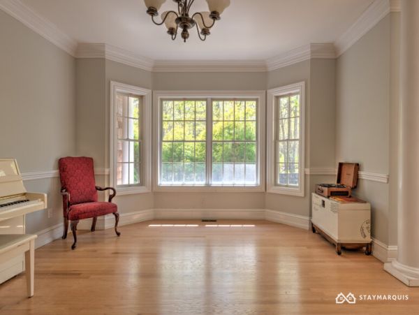 Hamptons Home 1020395