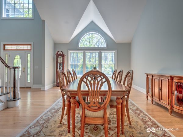Hamptons Home 1020395
