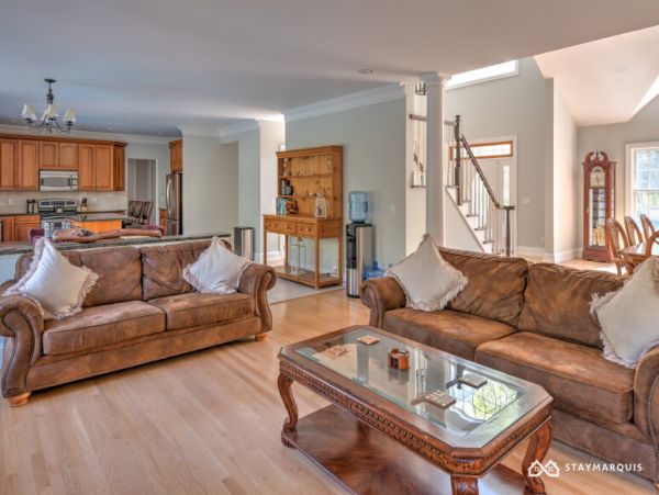 Hamptons Home 1020395