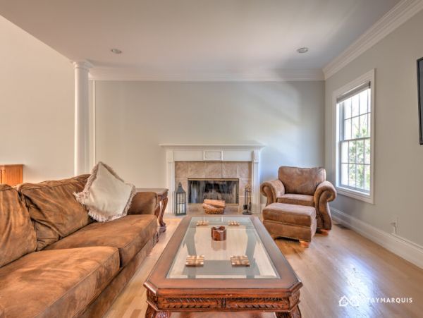 Hamptons Home 1020395