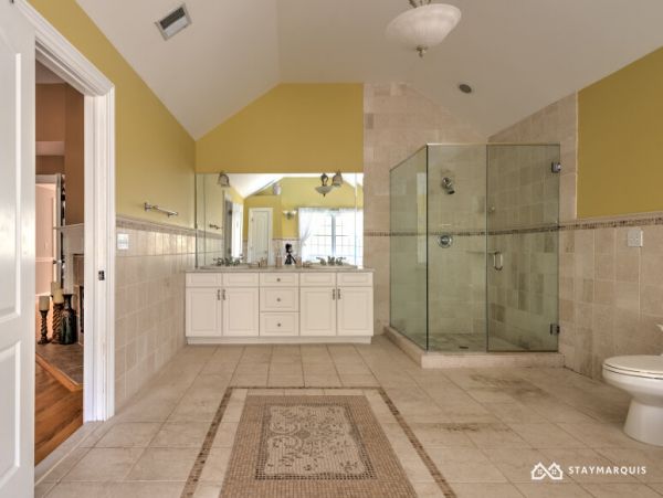 Hamptons Home 1020395