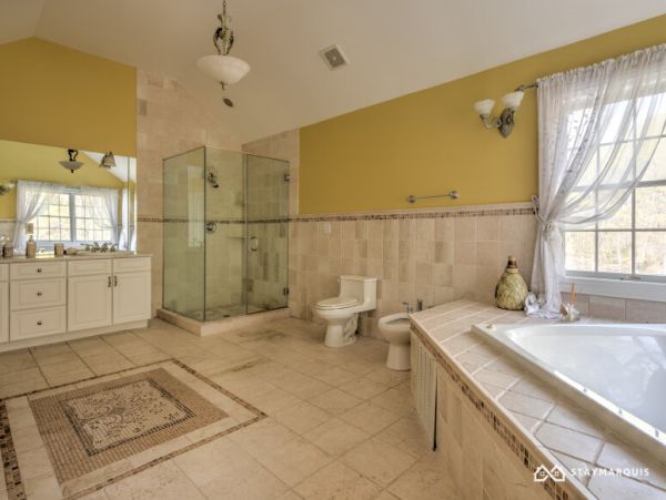 Hamptons Home 1020395