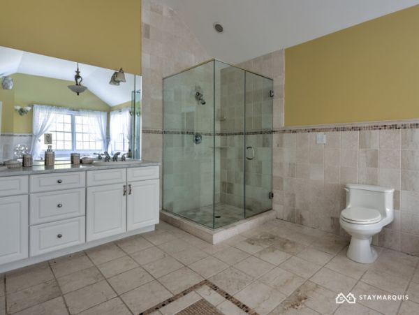 Hamptons Home 1020395