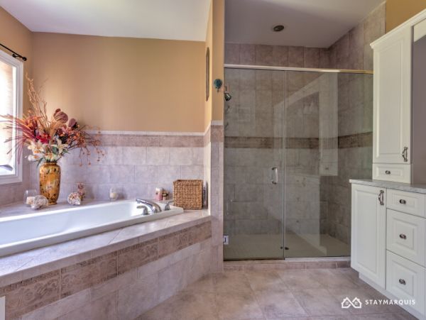 Hamptons Home 1020395
