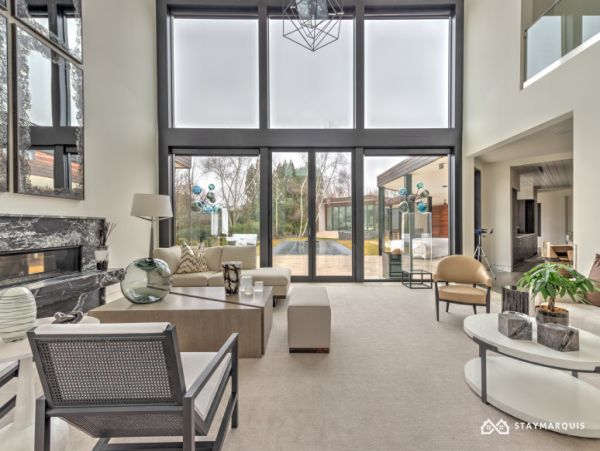 Hamptons Home 1020396