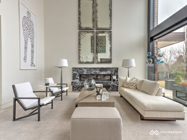 Hamptons Home 1020396