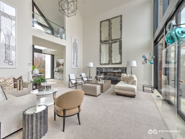 Hamptons Home 1020396