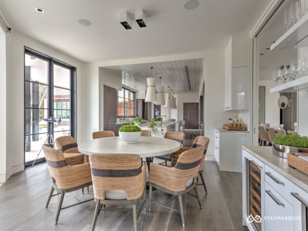 Hamptons Home 1020396