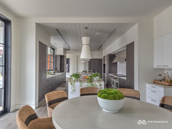 Hamptons Home 1020396