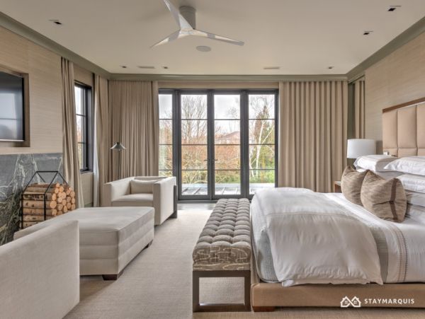 Hamptons Home 1020396