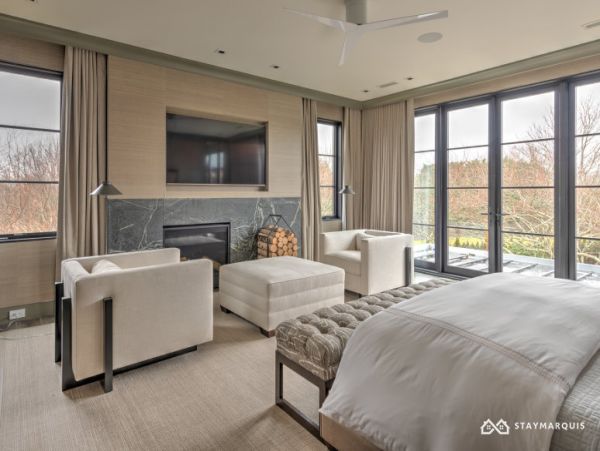 Hamptons Home 1020396