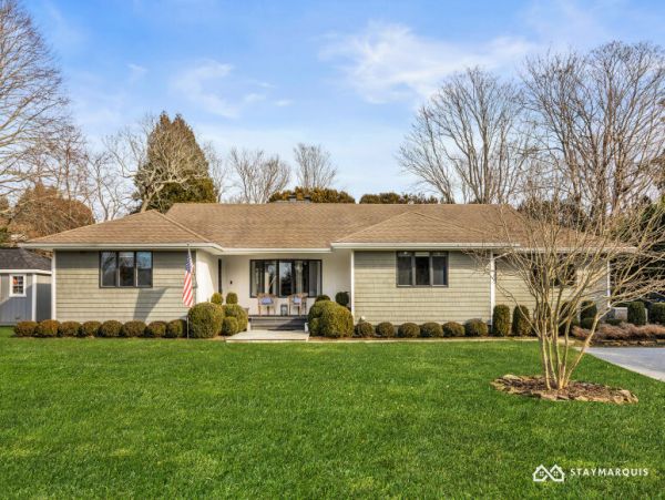 Hamptons Home 1020397