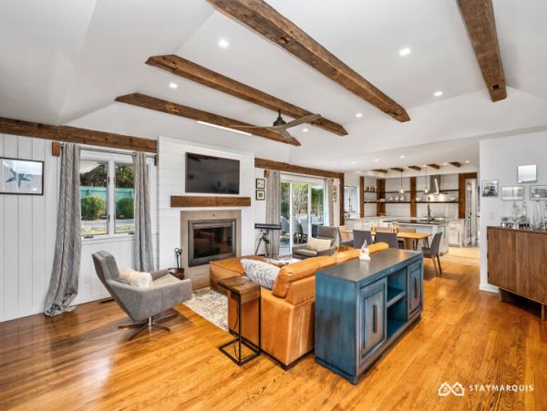 Hamptons Home 1020397