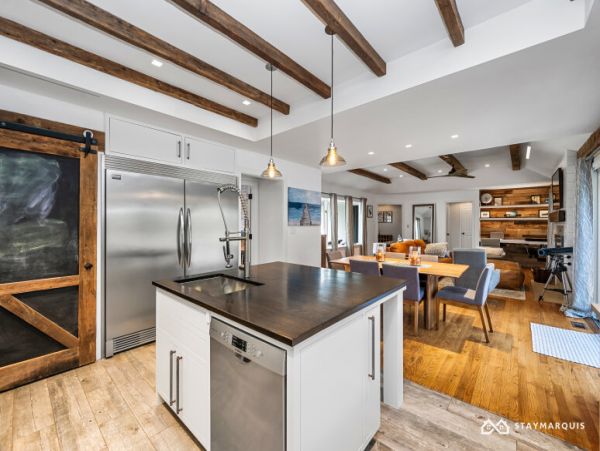 Hamptons Home 1020397