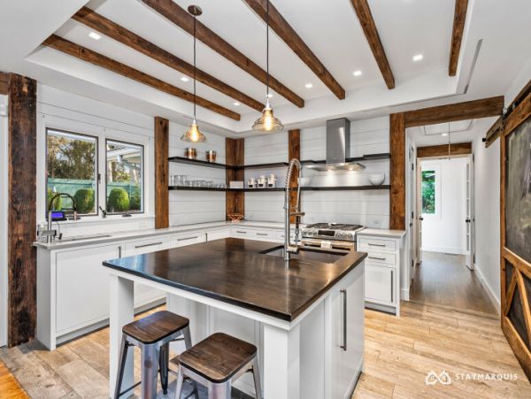 Hamptons Home 1020397