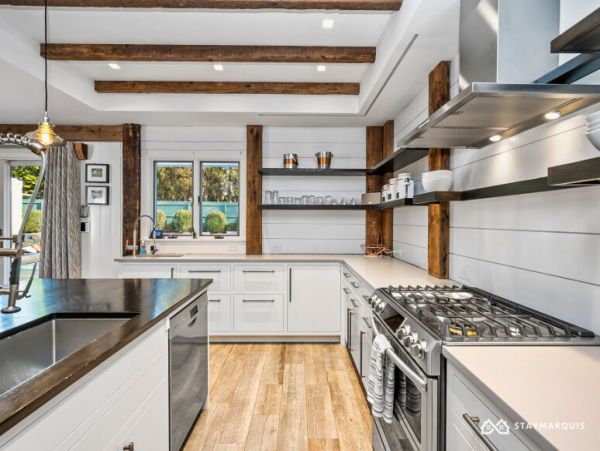 Hamptons Home 1020397