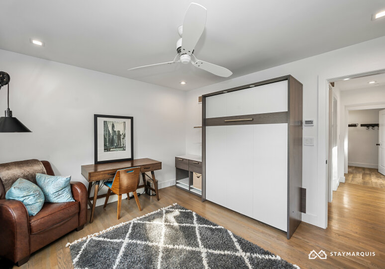 Hamptons Home 1020397