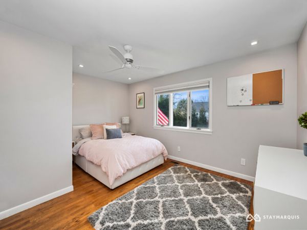 Hamptons Home 1020397