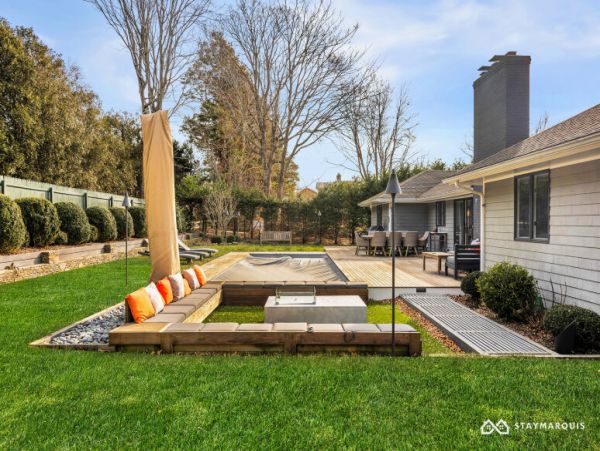 Hamptons Home 1020397