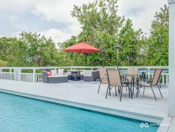 Hamptons Home 1020399