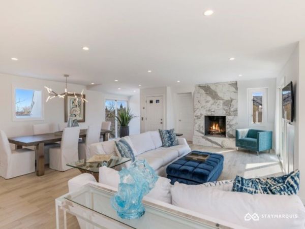 Hamptons Home 1020399