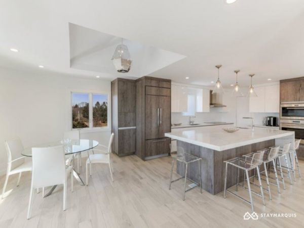 Hamptons Home 1020399