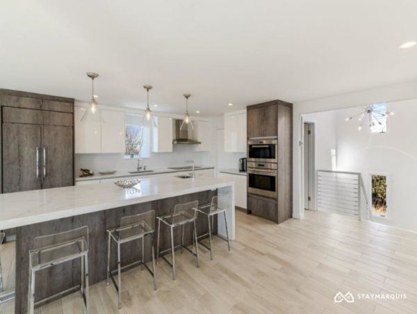 Hamptons Home 1020399