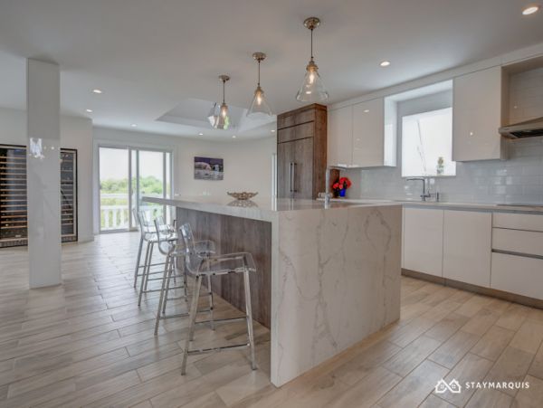 Hamptons Home 1020399