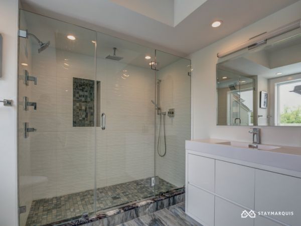 Hamptons Home 1020399