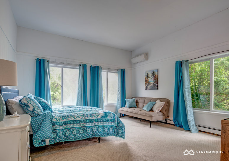 Hamptons Home 1020399