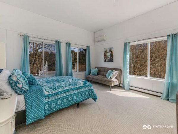 Hamptons Home 1020399
