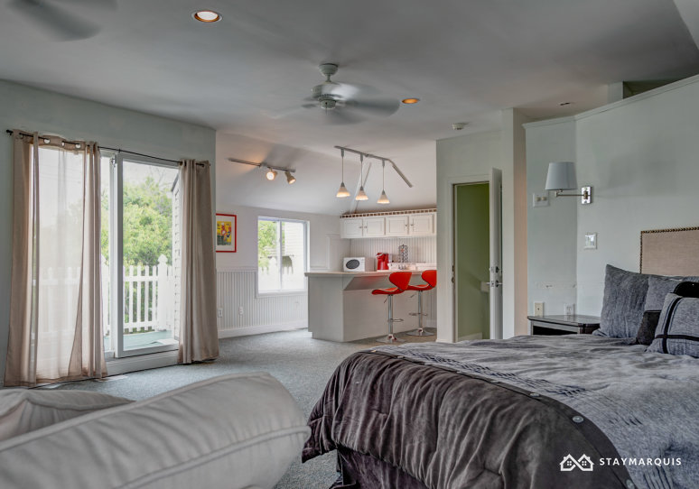 Hamptons Home 1020399