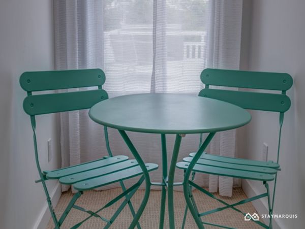 Hamptons Home 1020399
