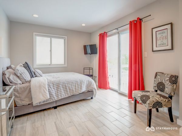 Hamptons Home 1020399