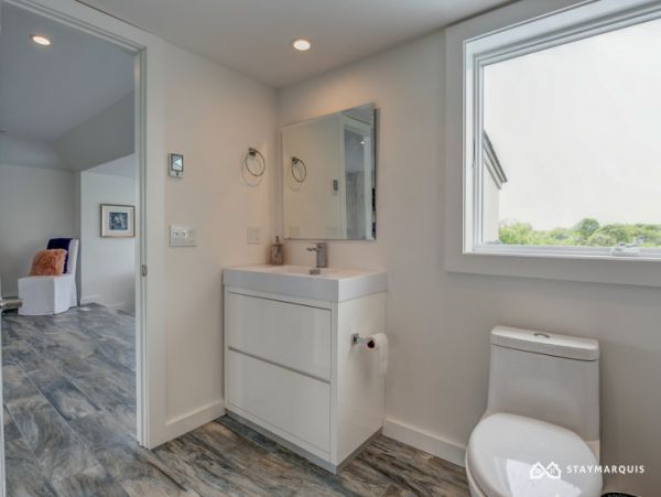 Hamptons Home 1020399