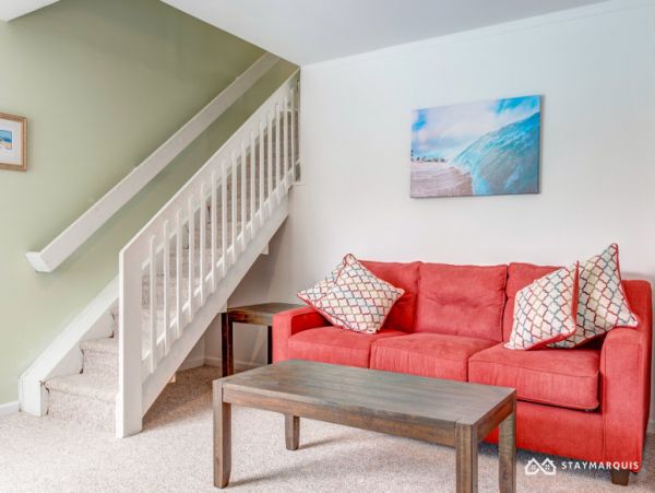 Hamptons Home 1020399