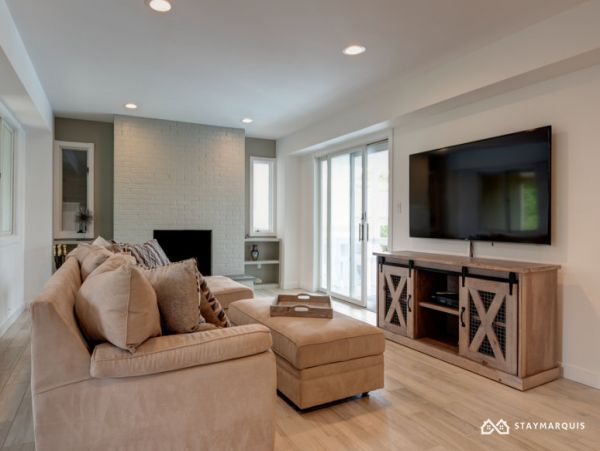 Hamptons Home 1020399