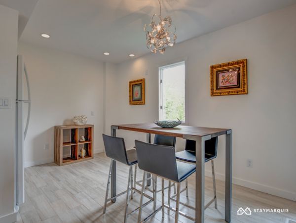 Hamptons Home 1020399