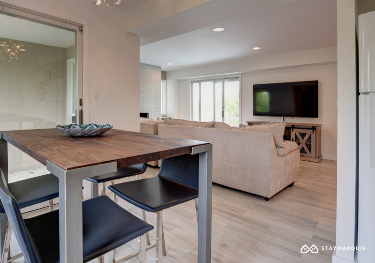 Hamptons Home 1020399