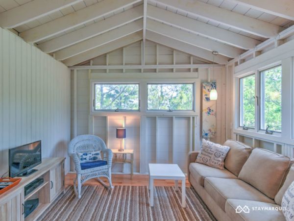 Hamptons Home 1020400