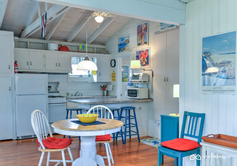 Hamptons Home 1020400