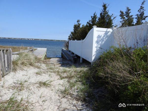 Hamptons Home 1020400