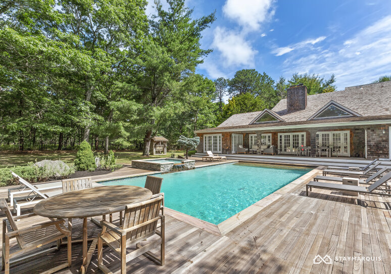 Hamptons Home 1020401