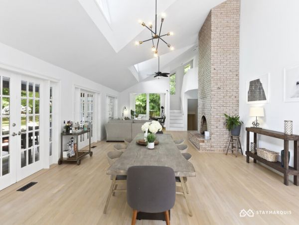 Hamptons Home 1020401